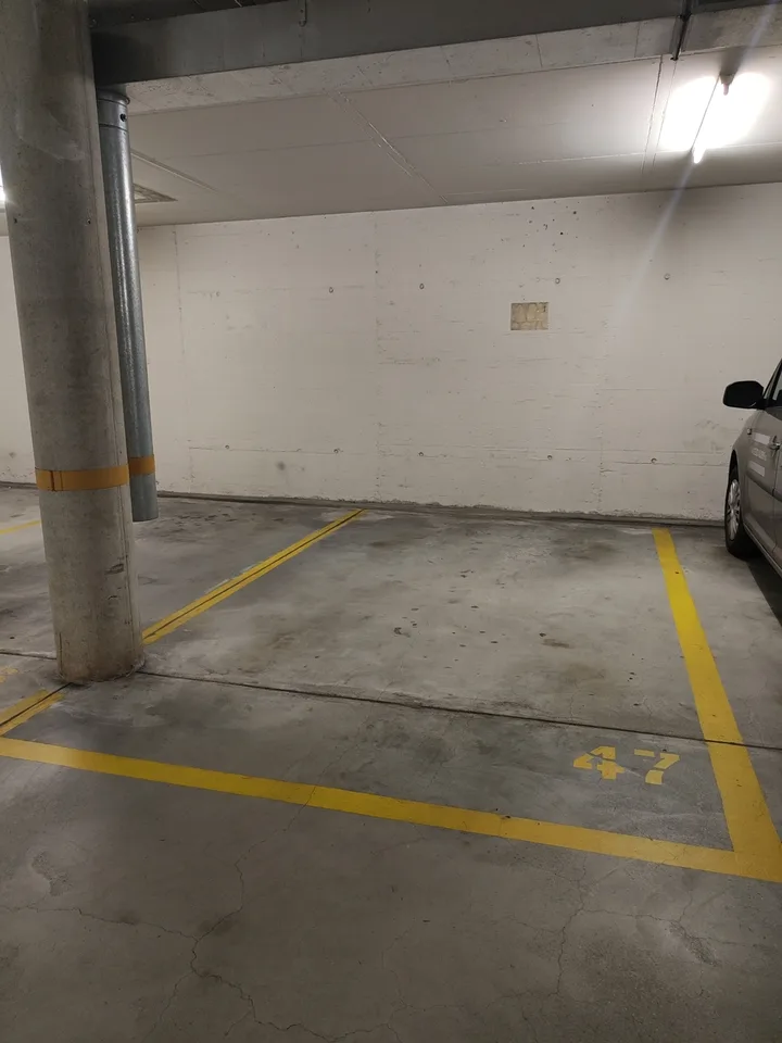 Affittasi posteggio in Viale Papio ad Ascona