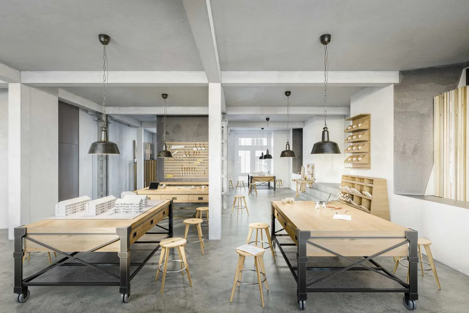 Espace d'atelier polyvalent avec charme industriel dans le quartier de Walzmühle