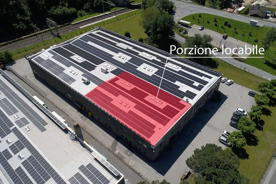 INDUSTRIEGEBIET MIT PARKPLÄTZEN
