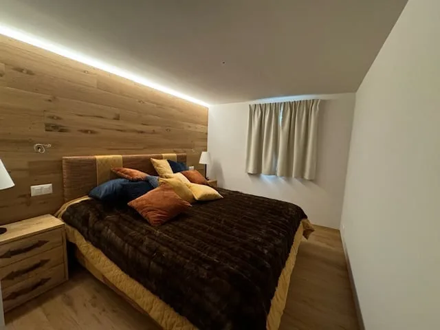 Exquisiter Alpen-Retreat in Via Maistra – Sankt Moritz Dorf – Erst kürzlich renoviert!