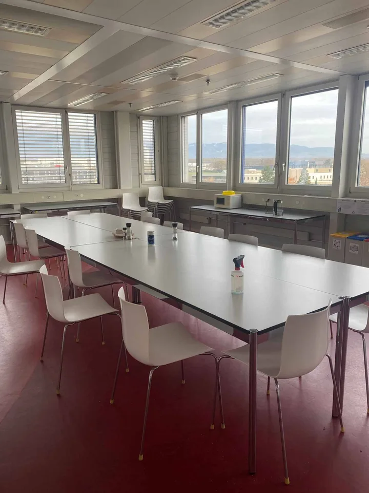 1016 m2 große Räumlichkeiten im 2. Stock in der FTI-Zone