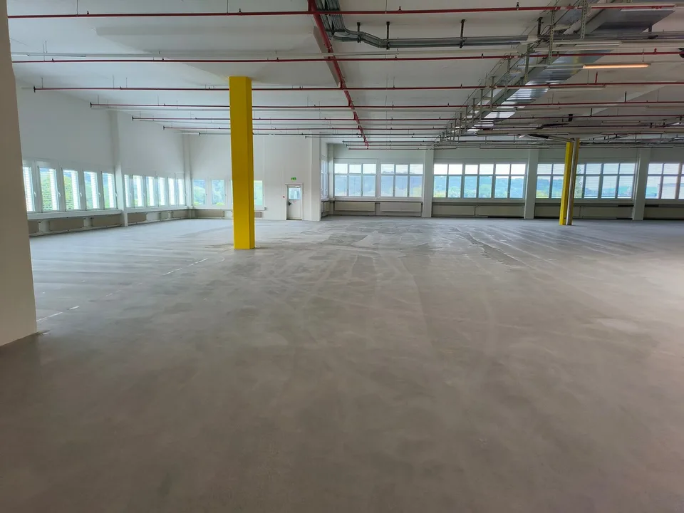 Spazi commerciali, uffici e laboratori flessibili a Unterentfelden – dal 01.10.2025
