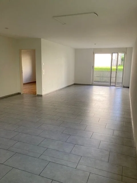 2.5-Zi-Wohnung mit Sitzplatz / inkl. Aussenabstellplatz