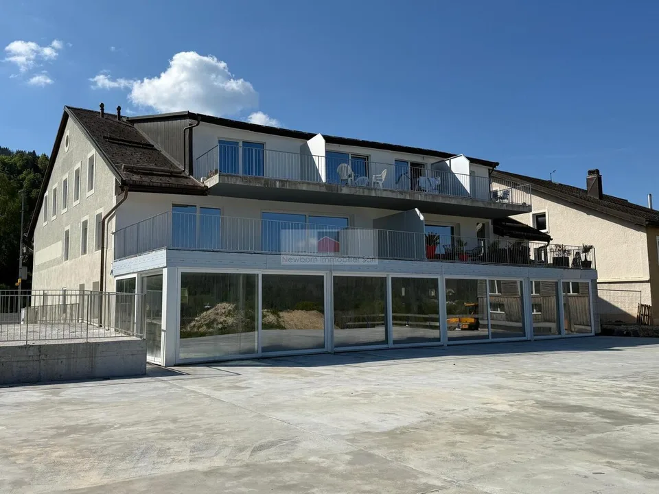 Local d'exception au bord du lac - 200 à 300 m² - Vue imprenable