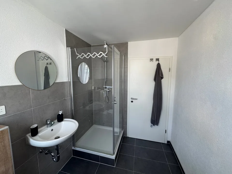 Camere per tecnici Basellandschaft per fino a 6 persone | Facilmente raggiungibile | 3 camere separate – foto 12 di 17