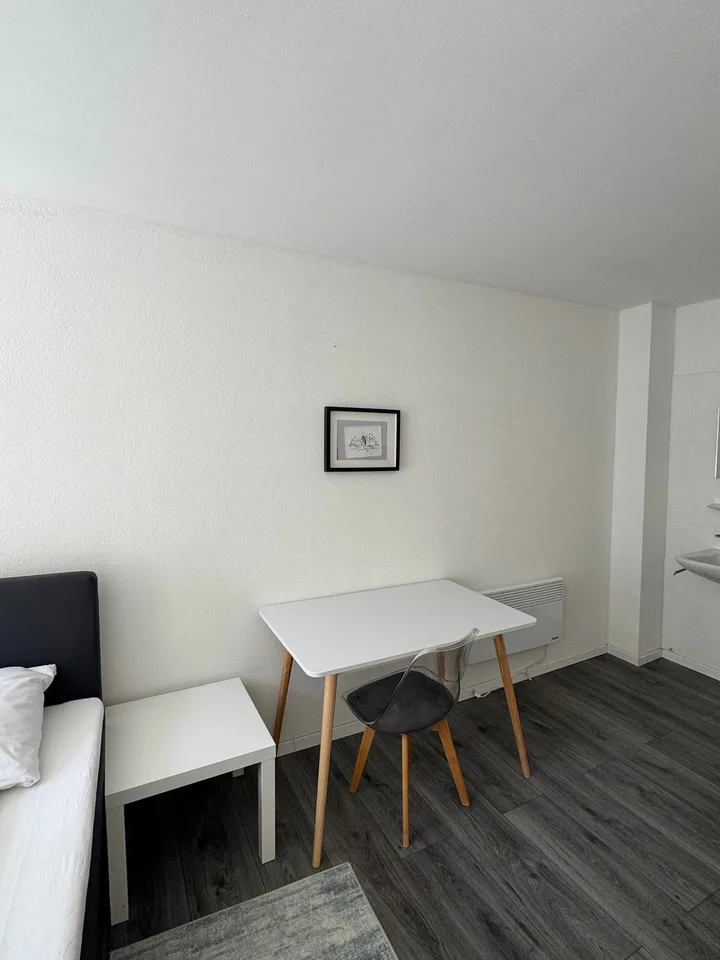 Camere per tecnici Basellandschaft per fino a 6 persone | Facilmente raggiungibile | 3 camere separate – foto 7 di 17