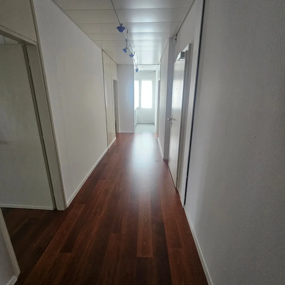 Büro mit 3 Räumen zur Miete in Lugano – Via Luigi Canonica 4