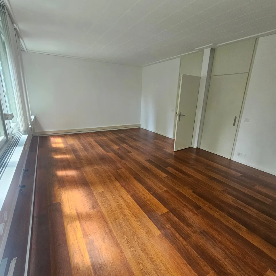 Helles Büro mit 3 Räumen zur Miete in Lugano – Via Luigi Canonica 4 – Foto 7 von 10