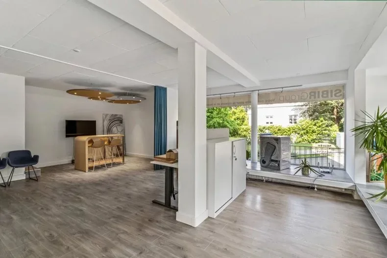 Gewerbliche Räume - Showroom - Werkstatt