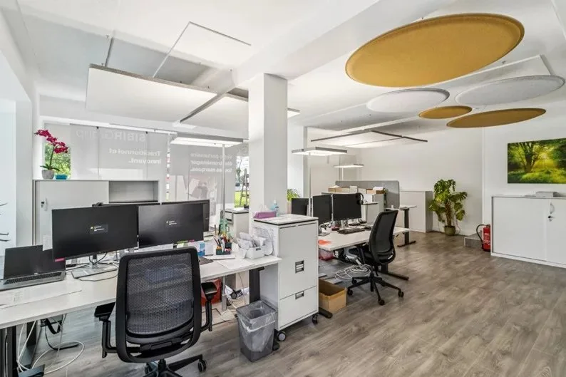 Gewerbliche Räume - Showroom - Werkstatt