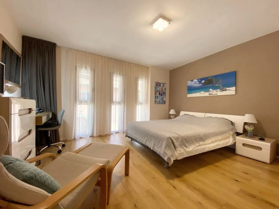 Bellissimo appartamento/casa di 330m2 - Giardino - 8 minuti da Morges