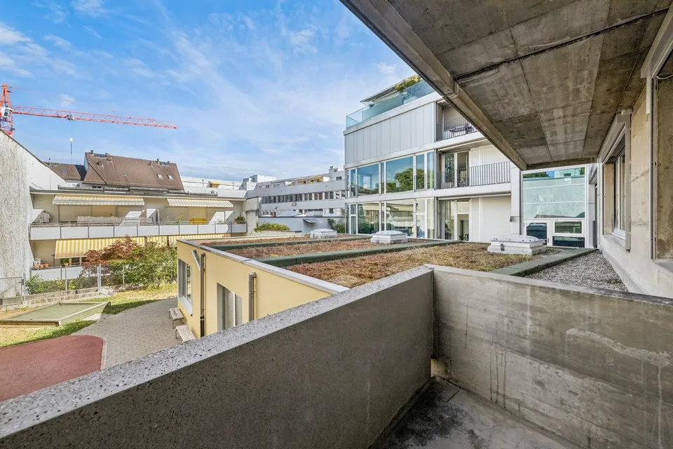 Appartamento ristrutturato di 1,5 locali con balcone su Holbein Street a Basilea