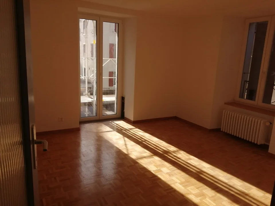 Vier-Zimmer-Wohnung mit Balkon