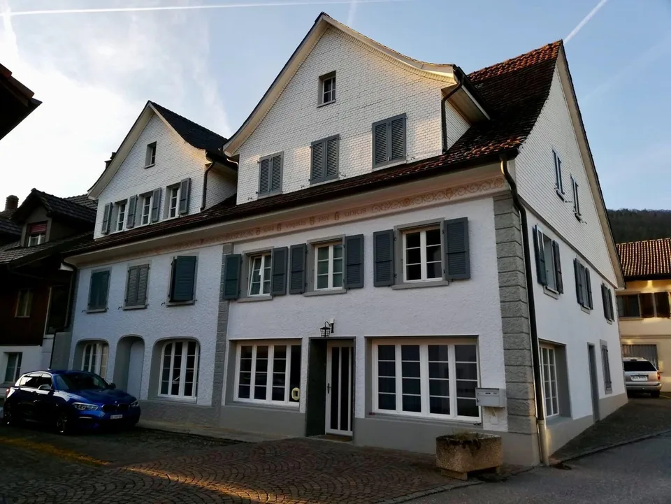 Schöne, grosszügige 3.5-Zimmerwohnung im 2.OG zu vermieten