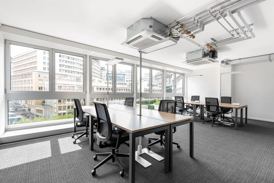 Bureau privé pour 15 à Regus Bessieres
