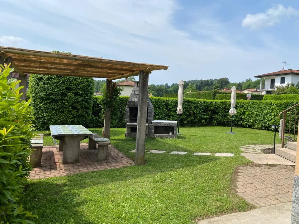 STABIO BIFAMILIENHAUS MIT GARTEN