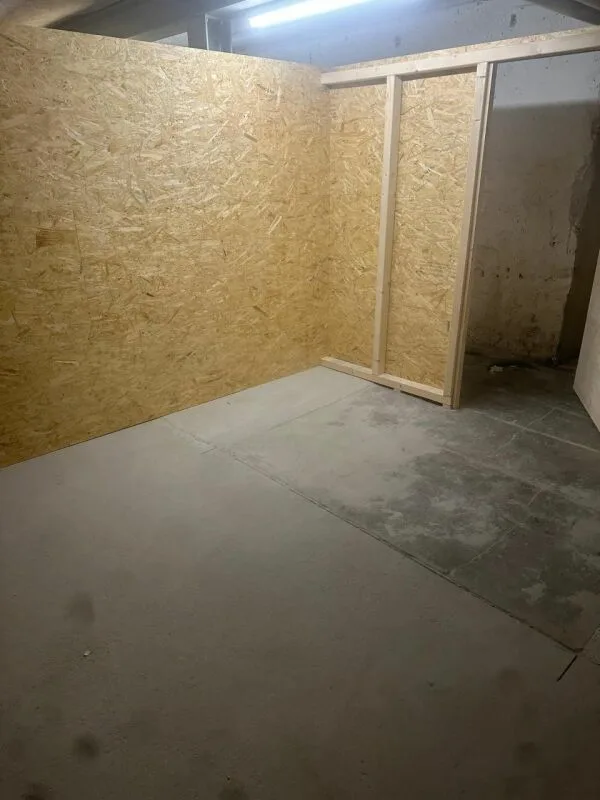 Spazi di stoccaggio da 15 a 25 m2 nel centro città di Delémont