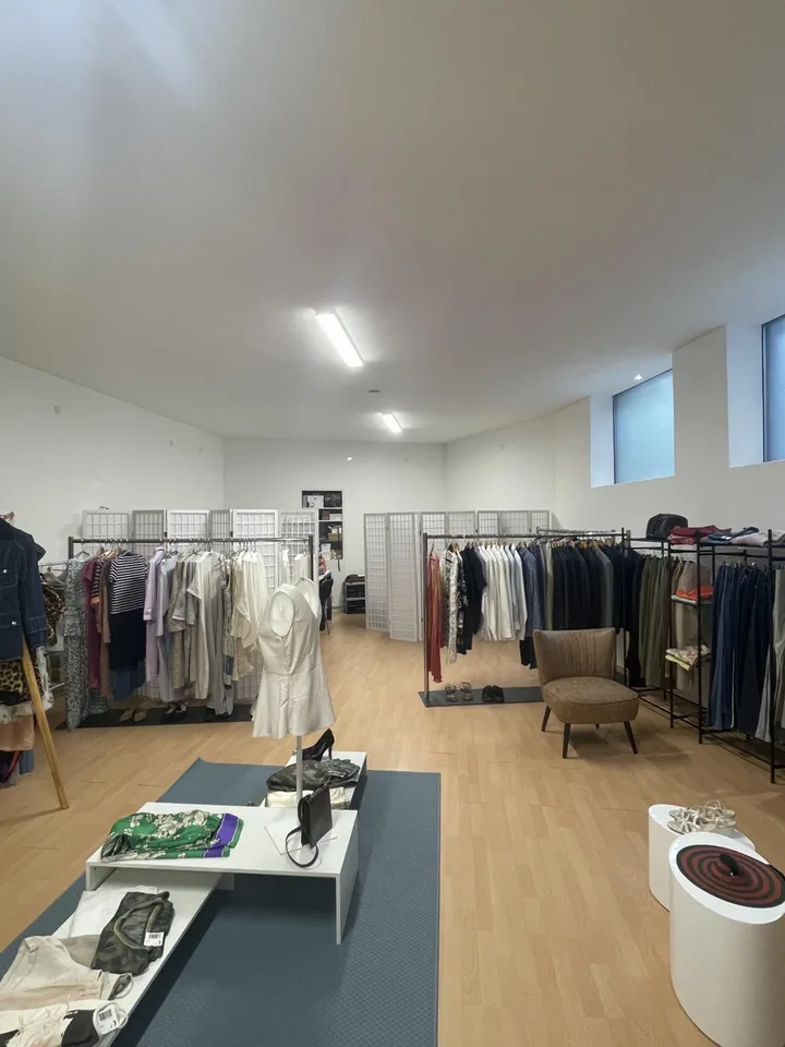 ARCADE COMMERCIALE DE 320 M2 AU COEUR DE NYON – foto 12 di 13