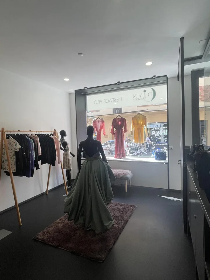 ARCADE COMMERCIALE DE 320 M2 AU COEUR DE NYON – foto 8 di 13