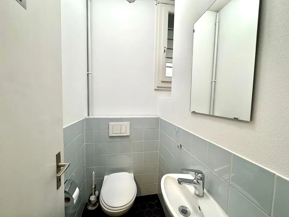 Office, 1st floor left