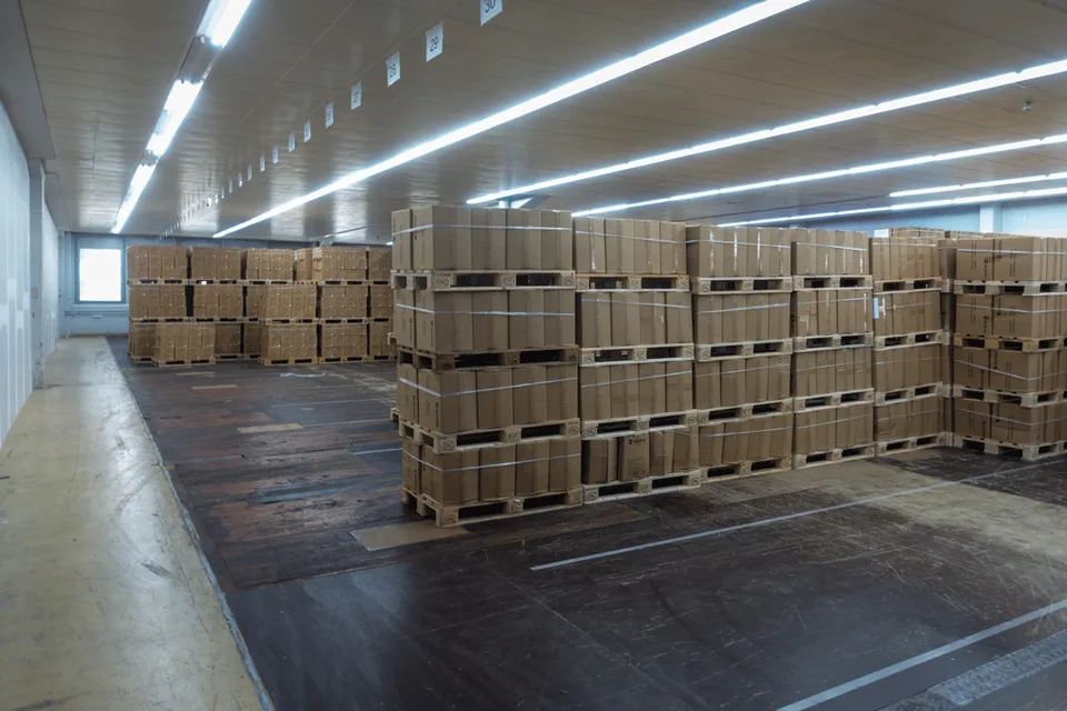 2 x 600 m2 halls de stockage (ou 1'200 m2) à louer avec accès rampe