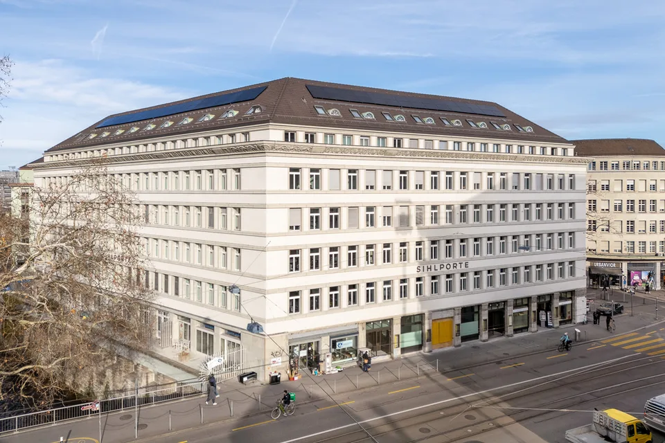 Motorradplatz an zentraler Lage