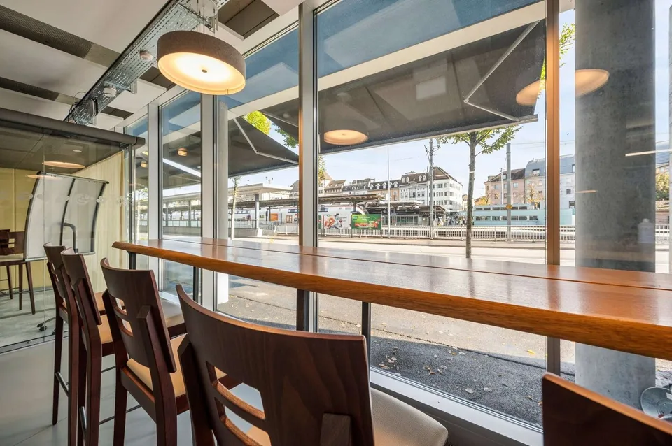 Espaces de bureau/commerciaux haut de gamme directement à la gare de Schaffhausen – photo 9 sur 13