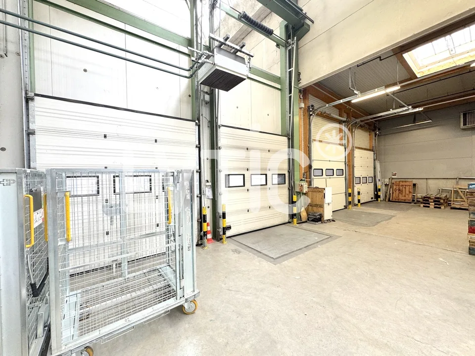 Magazzino logistico di 1200 m2 in affitto a Cheseaux-sur-Lausanne