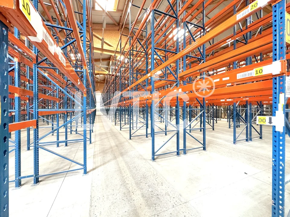 Magazzino logistico di 1200 m2 in affitto a Cheseaux-sur-Lausanne