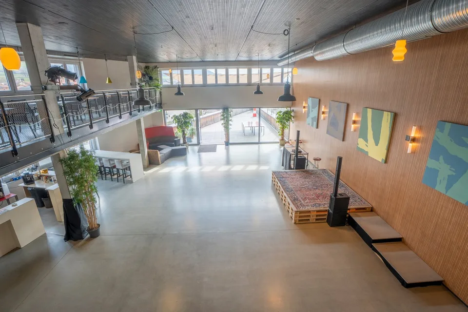 Restaurant with gallery and large outdoor terrace