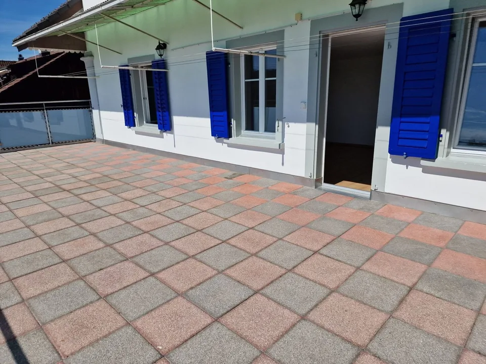 Charmante 4-Zimmerwohnung mit sensantioneller Terrasse und Aussicht