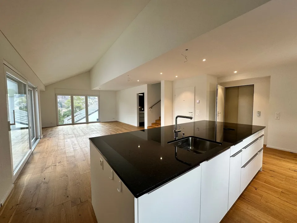 Moderne 5.5-Zimmer-Duplex-Wohnung in ruhiger Lage von Bauma