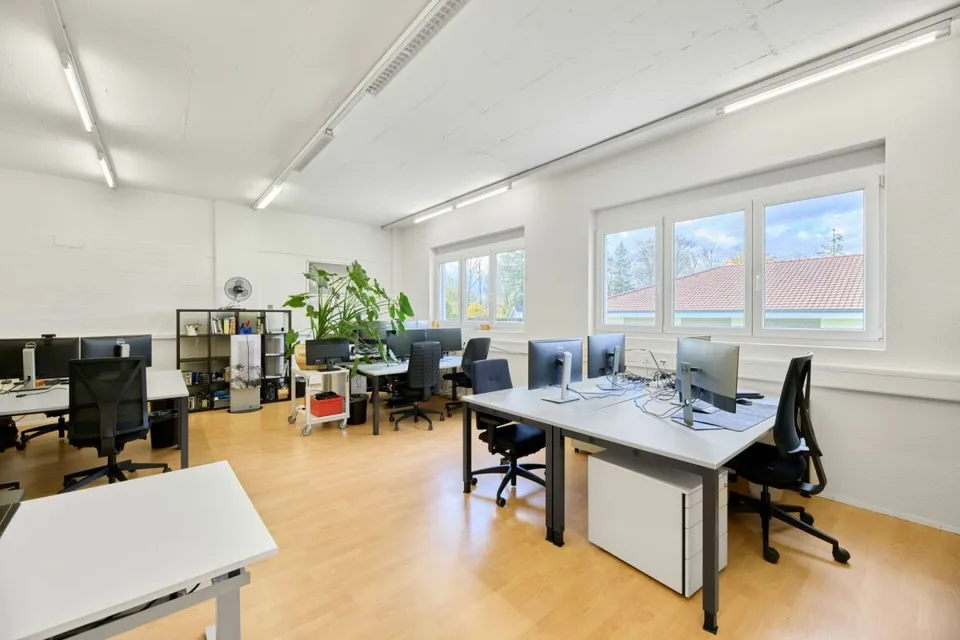 Vielseitige Gewerbeimmobilie in Oftringen – Foto 10 von 30