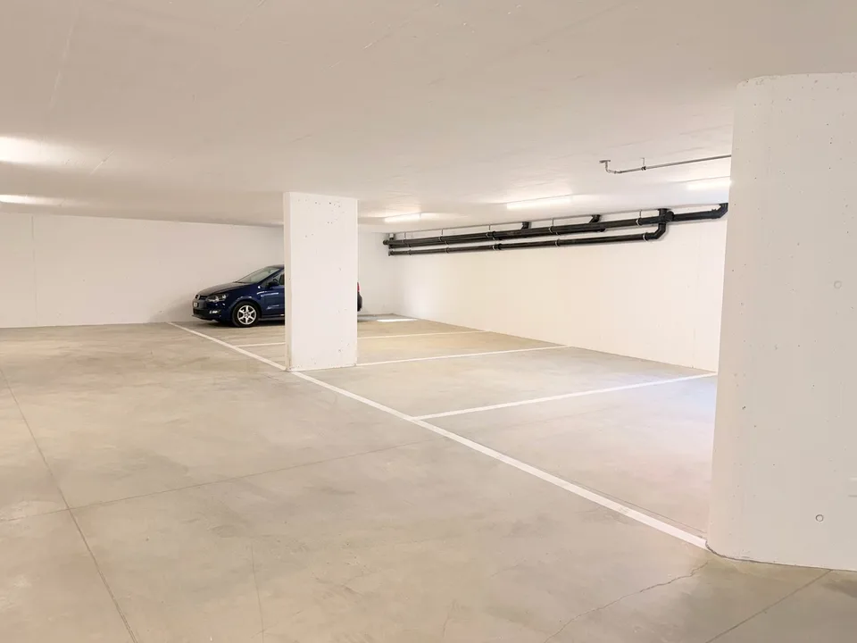 Affittasi posto auto coperto ad Agno (vicino alla stazione)