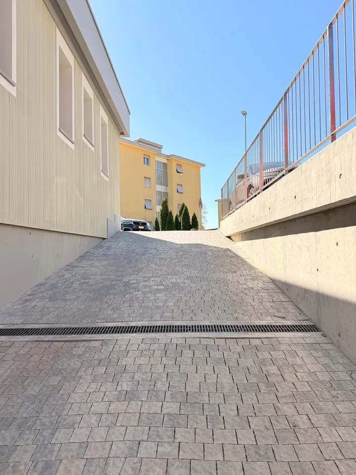Affittasi posto auto coperto ad Agno (vicino alla stazione)