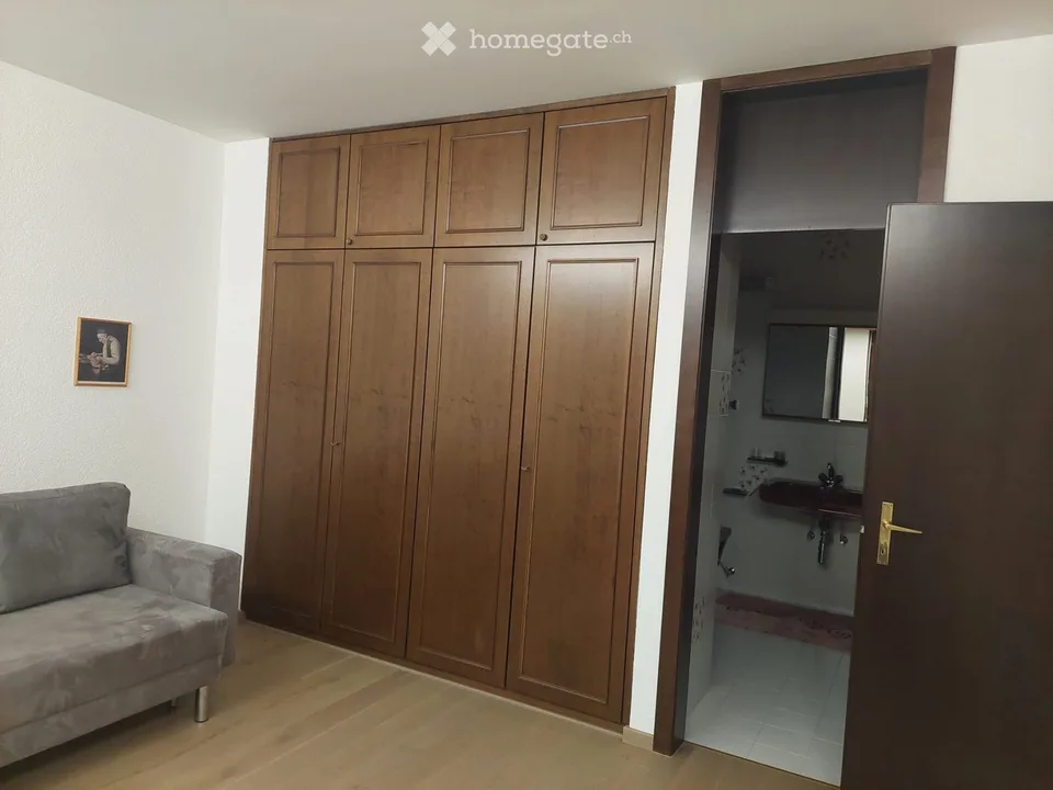 Wohnung plus 150 Ausgaben