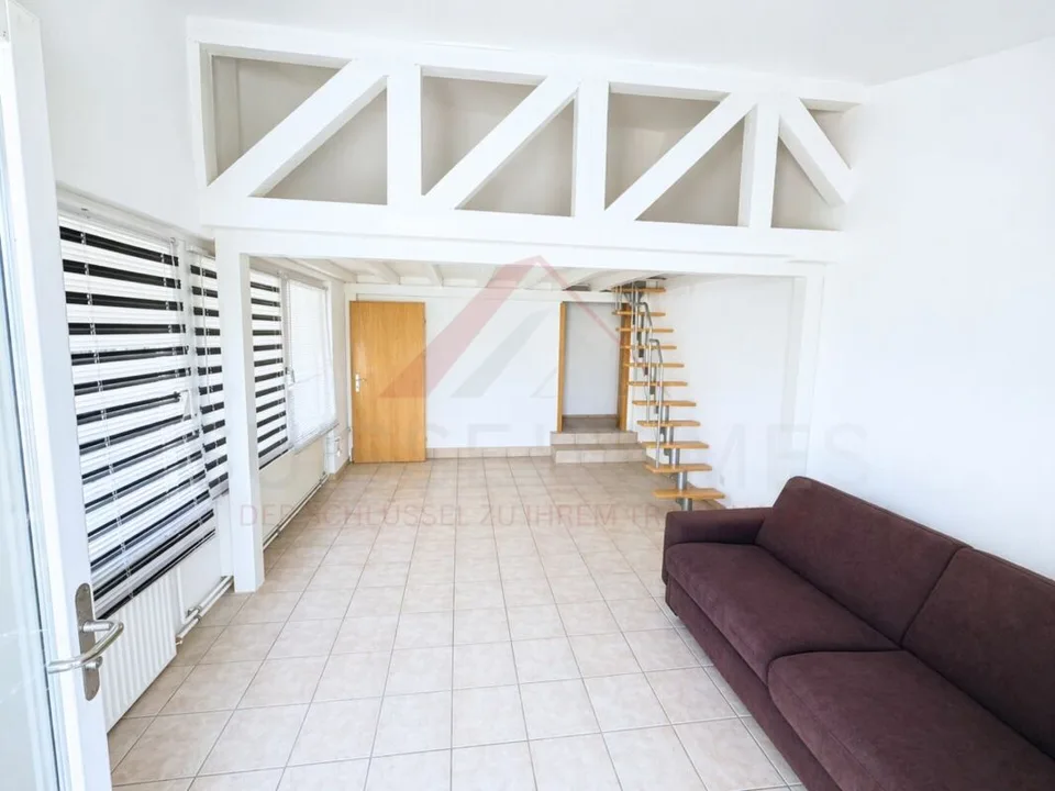 Spazio commerciale ben mantenuto al piano terra a 4564 Obergerlafingen - ideale per attività di servizio e ufficio tranquille