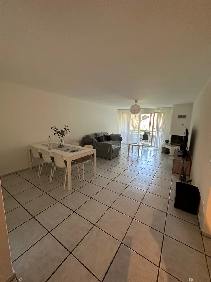 Charmante 3.5-Zimmer-Wohnung mit Balkon in Biel