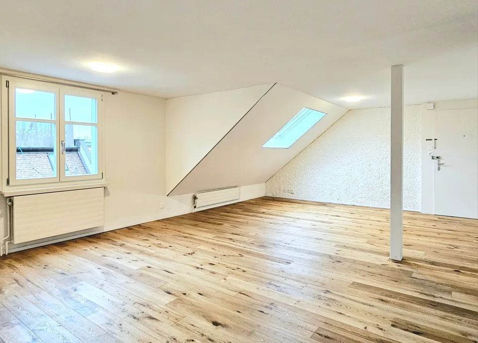 Charmante 2.5-Zimmer-Dachwohnung an zentraler Lage in St. Gallen – Foto 7 von 11