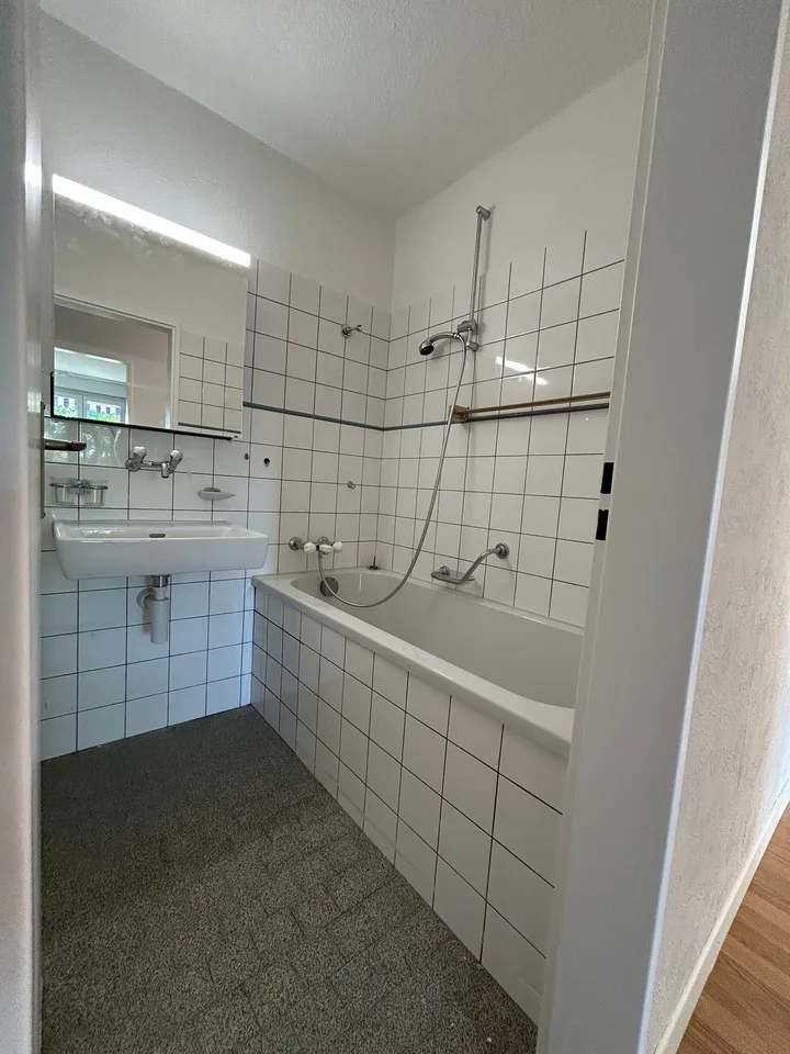 Charmante 4.5-Zimmer-Wohnung mit Balkon in Brugg – ab sofort verfügbar!