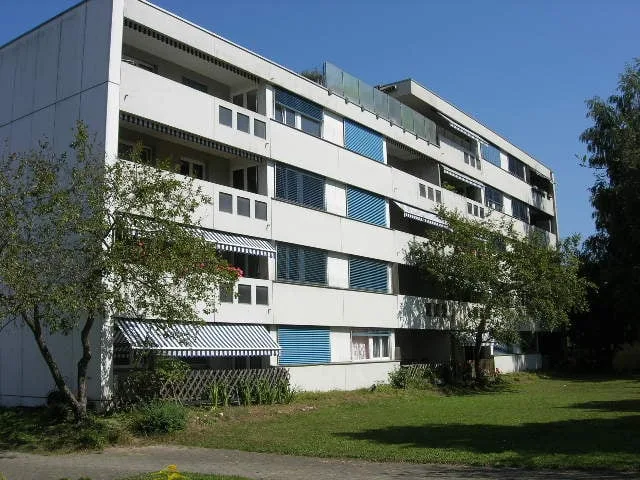 Charmante 4.5-Zimmer-Wohnung mit Balkon in Brugg – ab sofort verfügbar!