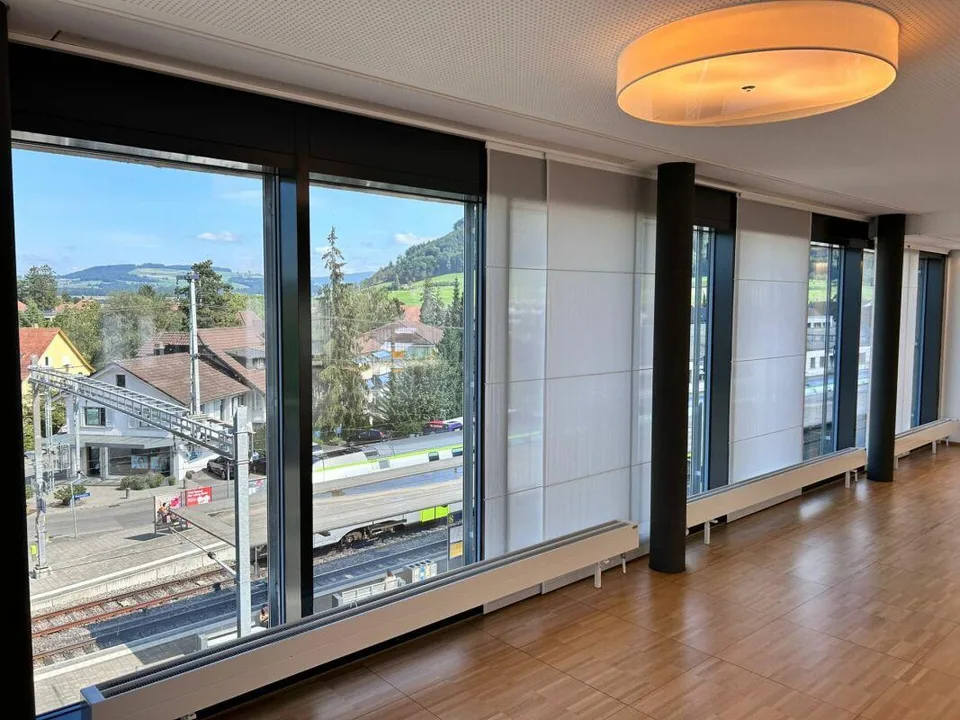 Espace commercial moderne dans un emplacement central - Votre lieu de succès