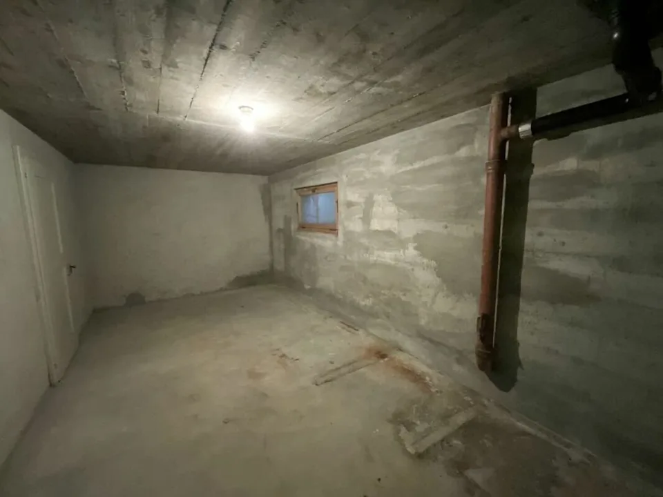 Dépôt de 20 m2