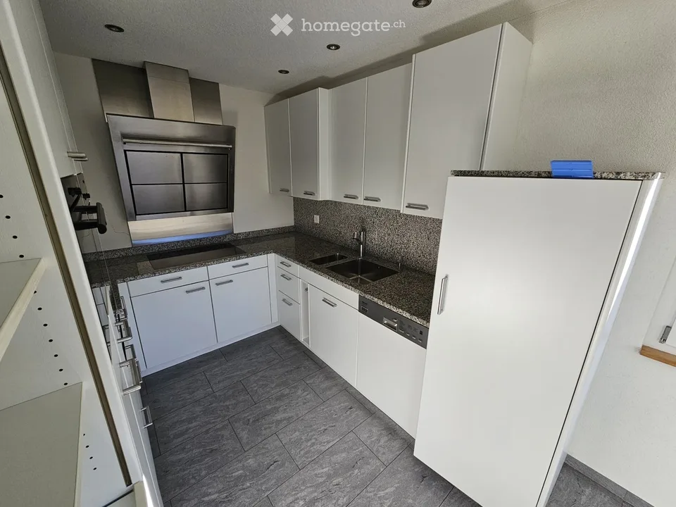 Moderne 4.5-Zimmerwohnung an zentraler und ruhiger Lage