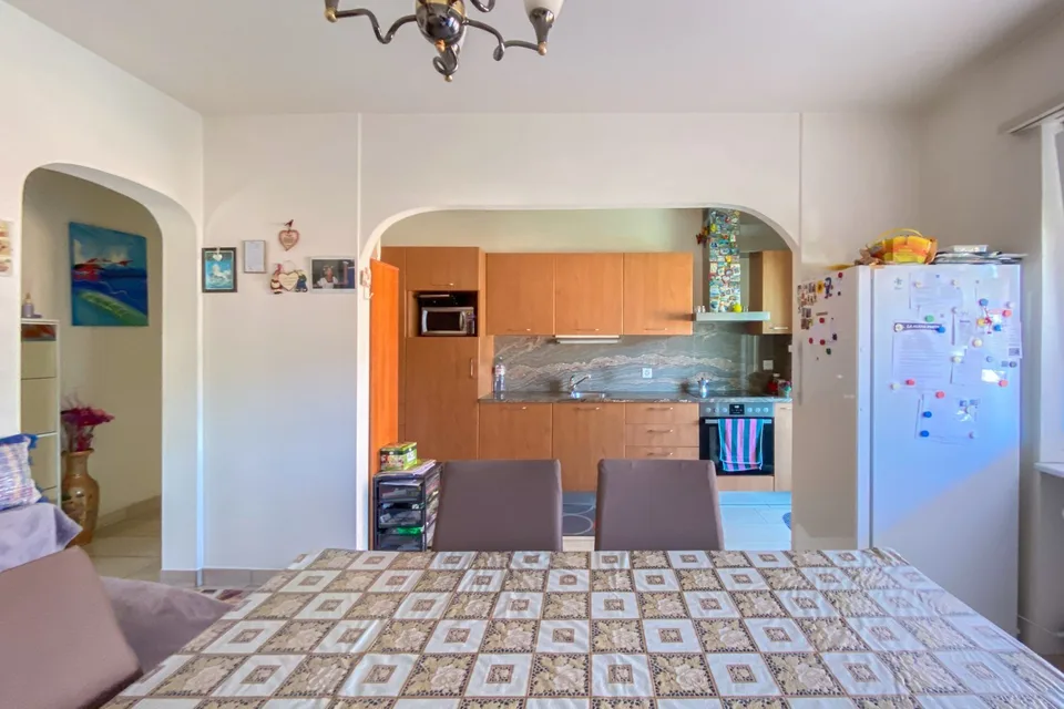 Appartement rénové de 4,5 pièces dans un quartier résidentiel