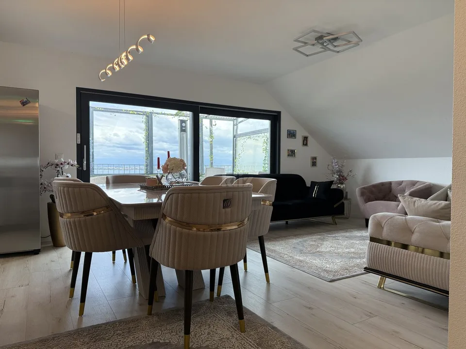 Haus mit drei Wohnungen und Blick auf den See – Foto 8 von 13