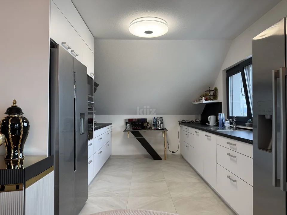 Haus mit drei Wohnungen und Blick auf den See – Foto 9 von 13
