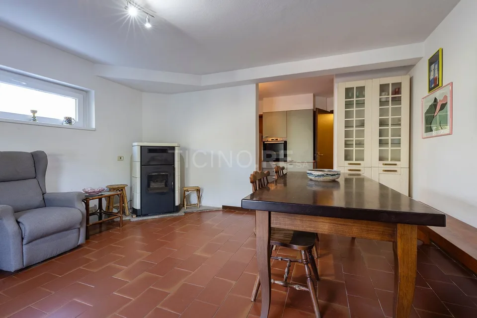 Exklusive Villa mit 3.000 m² Parkgarten nahe der Schweizer Grenze