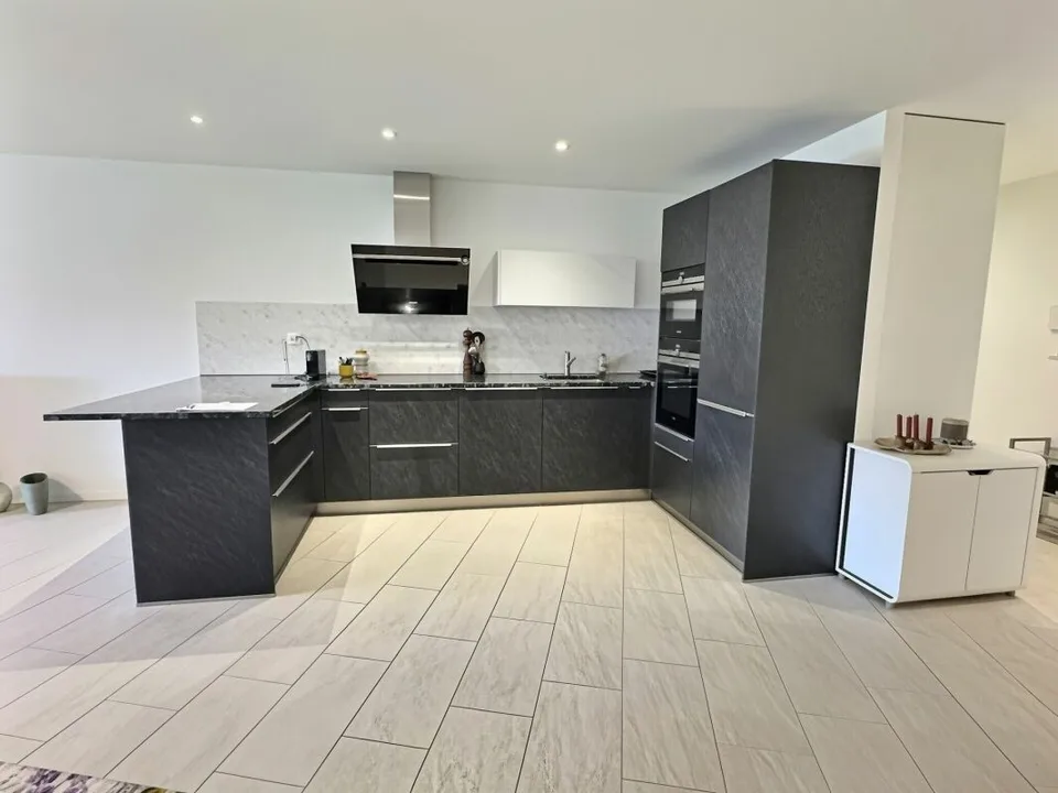 En exclusivité - Superbe appartement dans un cadre verdoyant