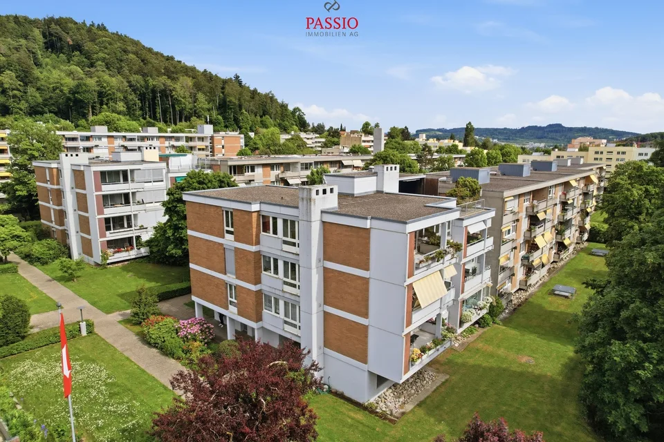 Oasi di benessere luminosa con balcone, sole della sera e molto spazio